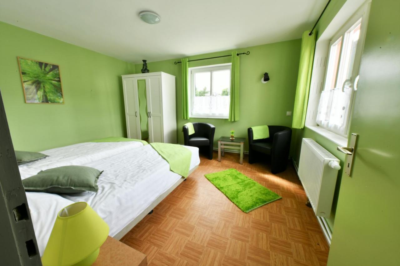 Appartement Um Die Ecke à Manderscheid Extérieur photo