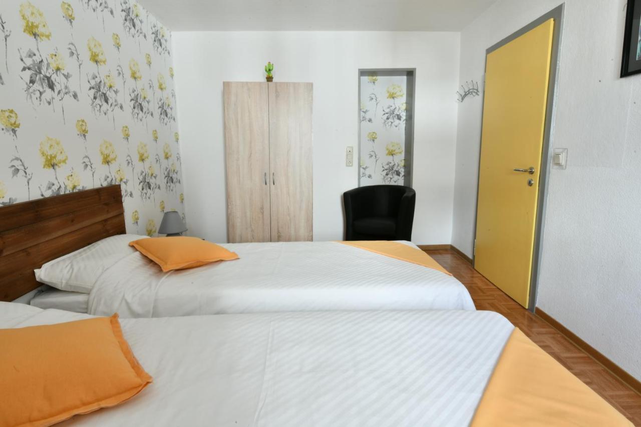 Appartement Um Die Ecke à Manderscheid Extérieur photo